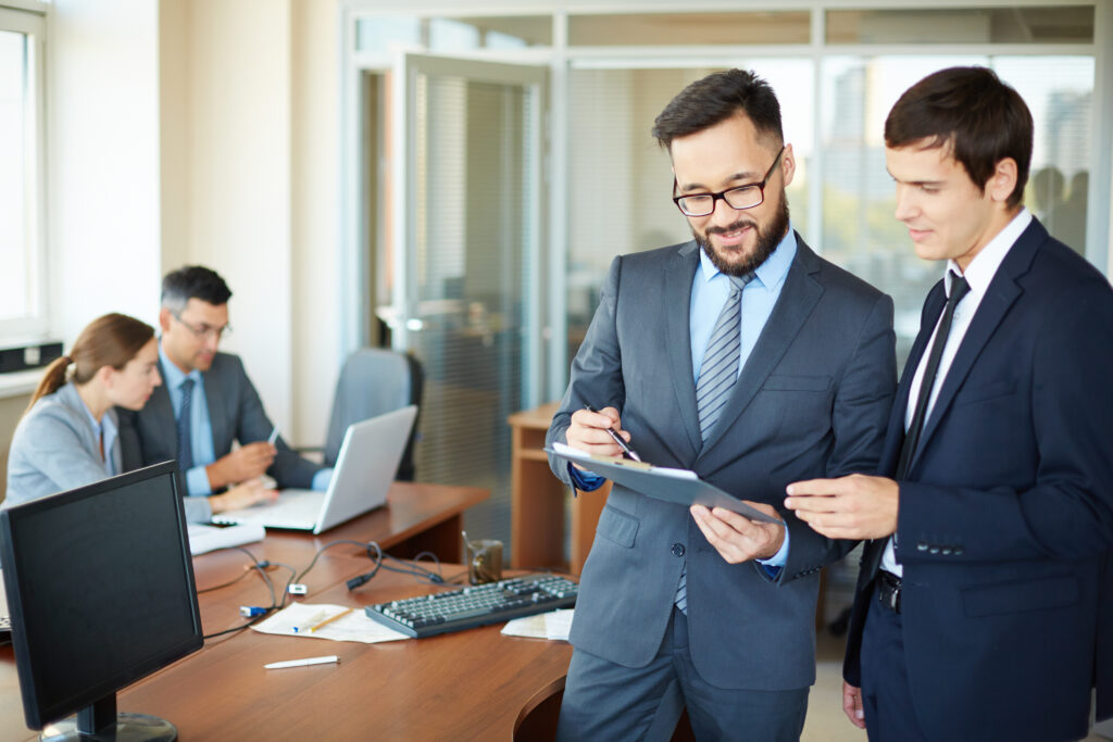 Que vous souhaitiez améliorer la coordination entre services, optimiser vos processus métiers ou accompagner une transformation profonde, notre approche pragmatique et orientée résultats vous permettra de gagner en performance opérationnelle et en flexibilité stratégique.